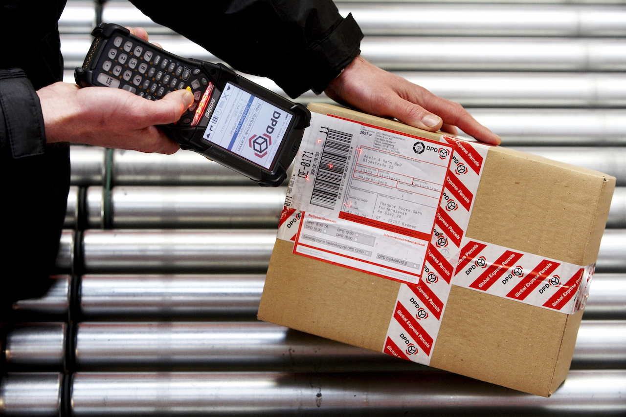DPD parcel scanner